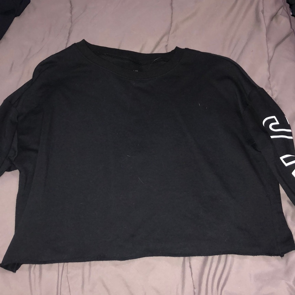 Cropped long sleeve top